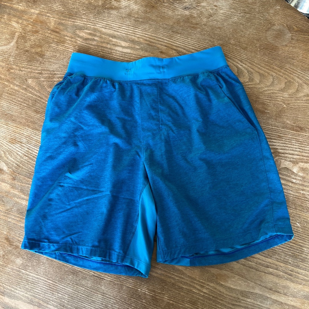 Lululemon T.H.E. Linerless 7” inch License to Train Short Size Small